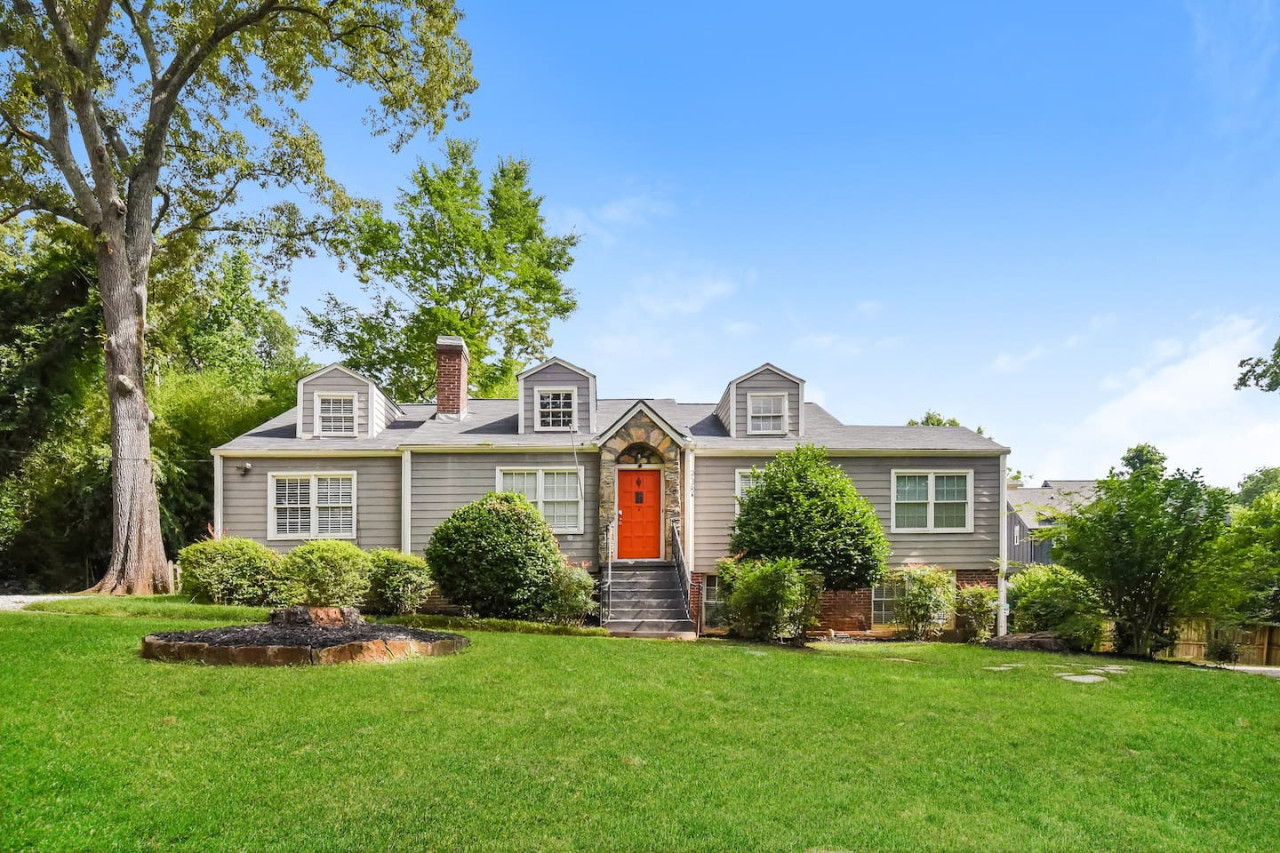Cozy Home: Spacious, Wifi, Minutes From Grant Park - Atlanta, GA