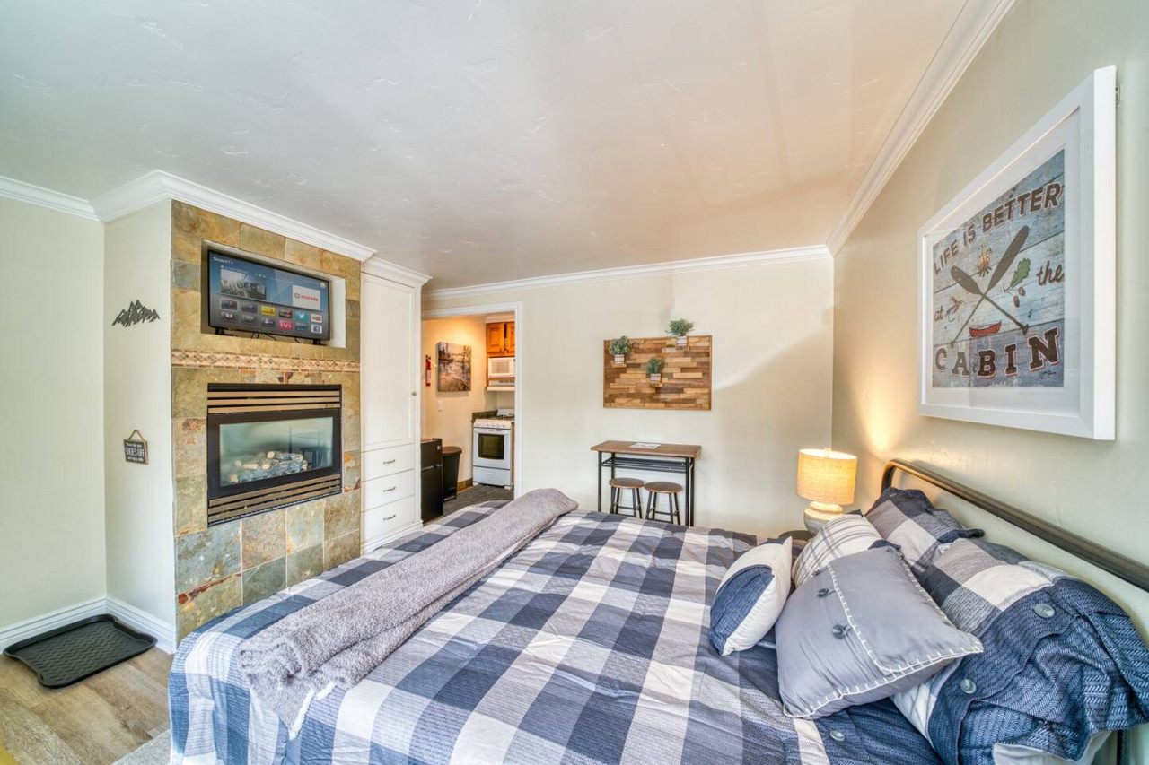 Bedroom with minimalist work space