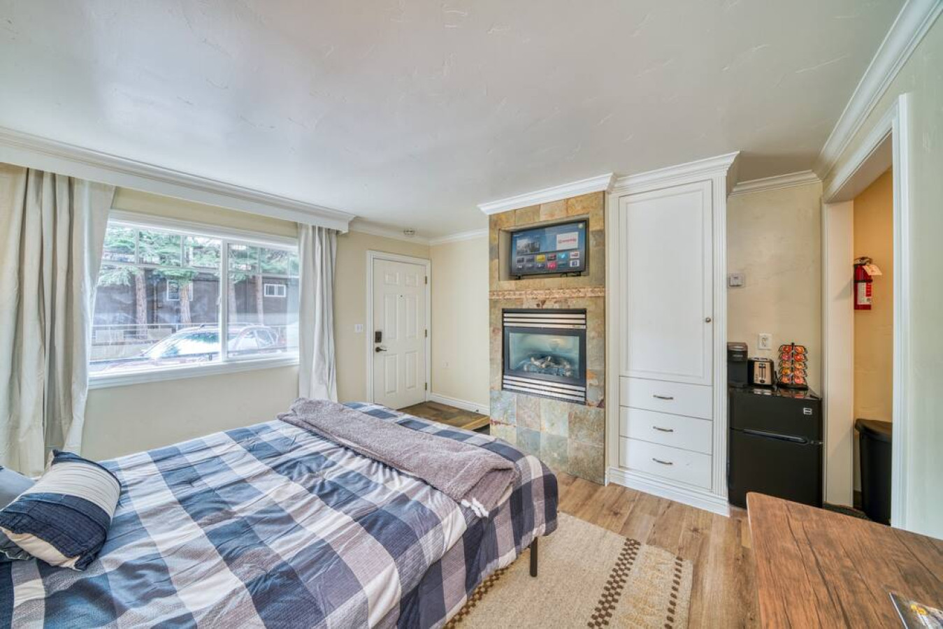 Bedroom with minimalist design