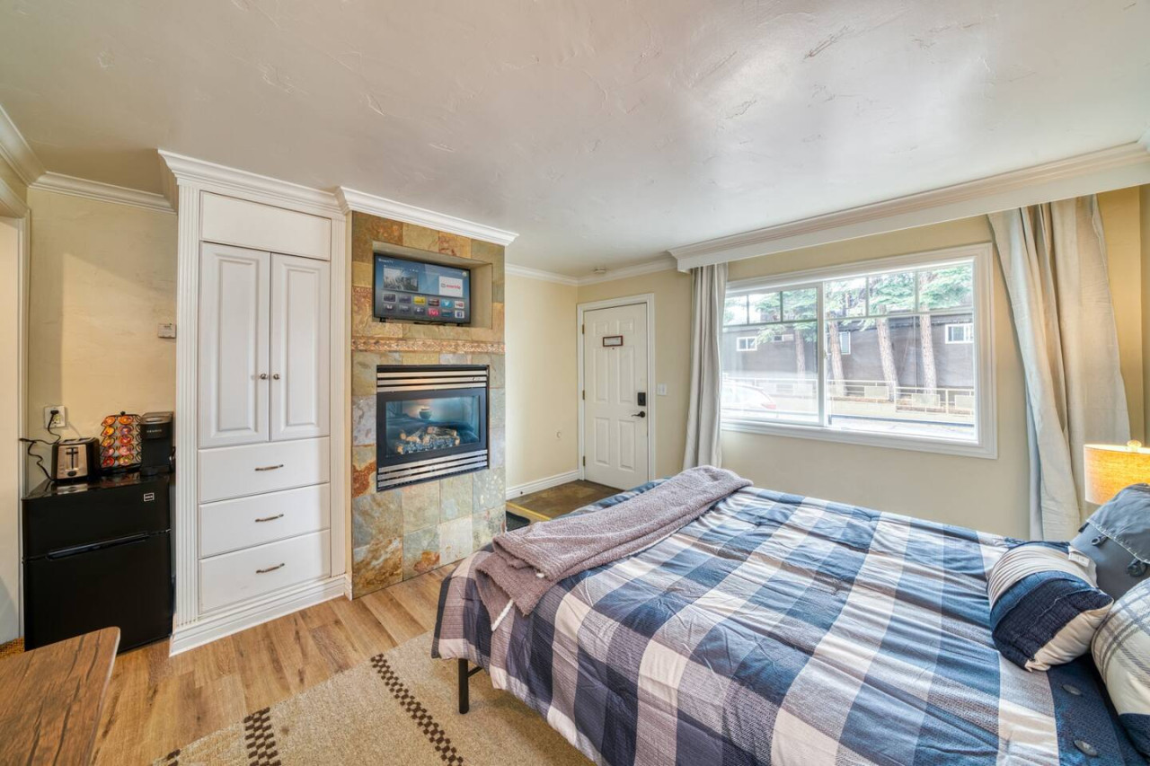 Bedroom with minimalist design