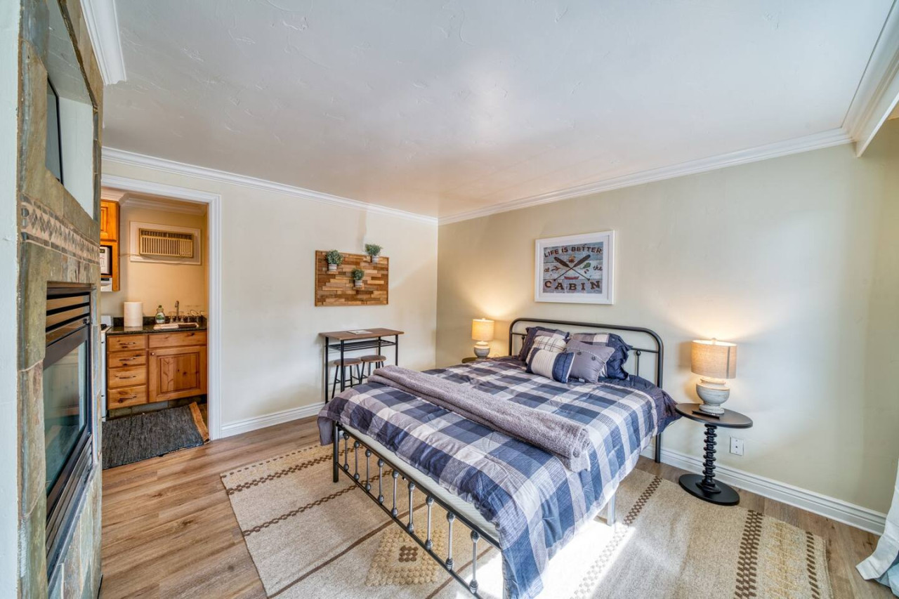 Bedroom with minimalist design