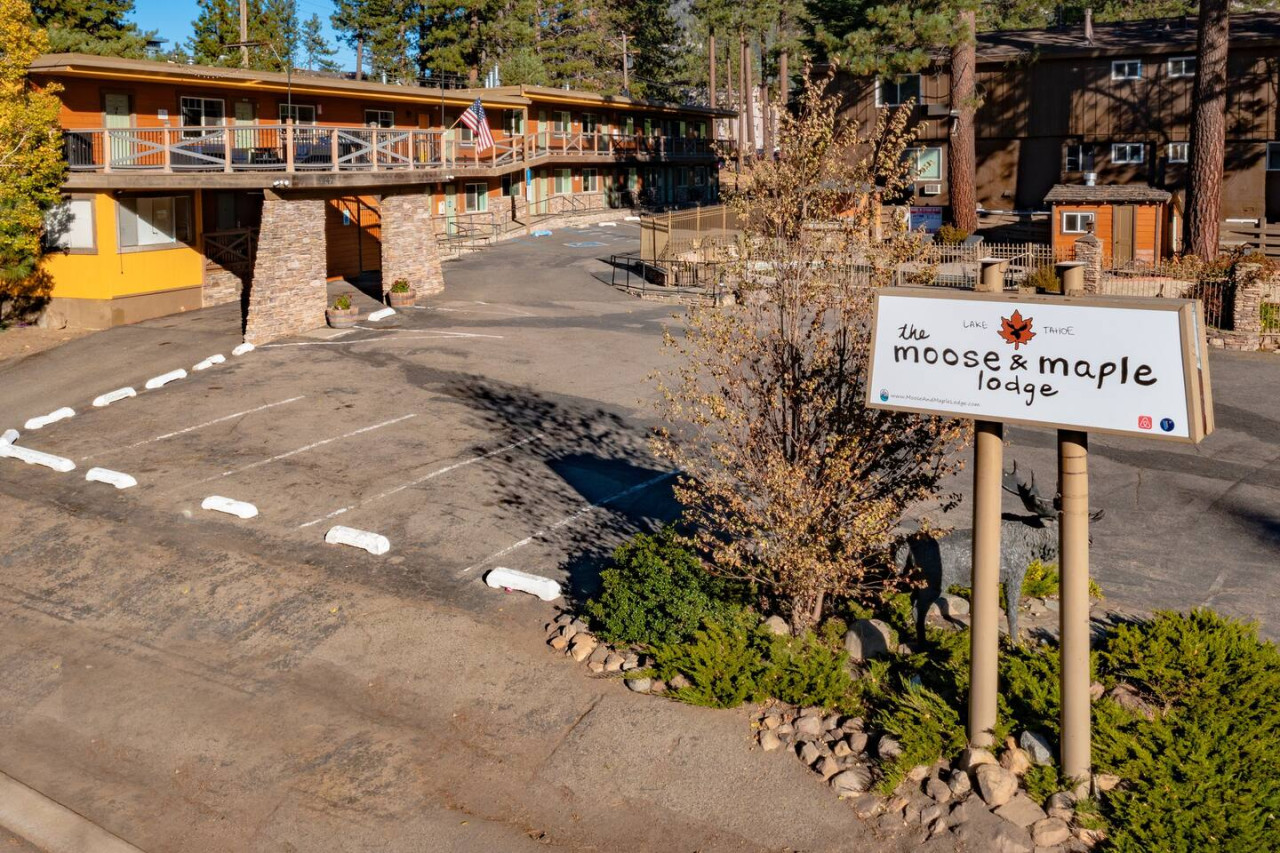 View of the property from the corner of Park Avenue and Manzanita Avenue.