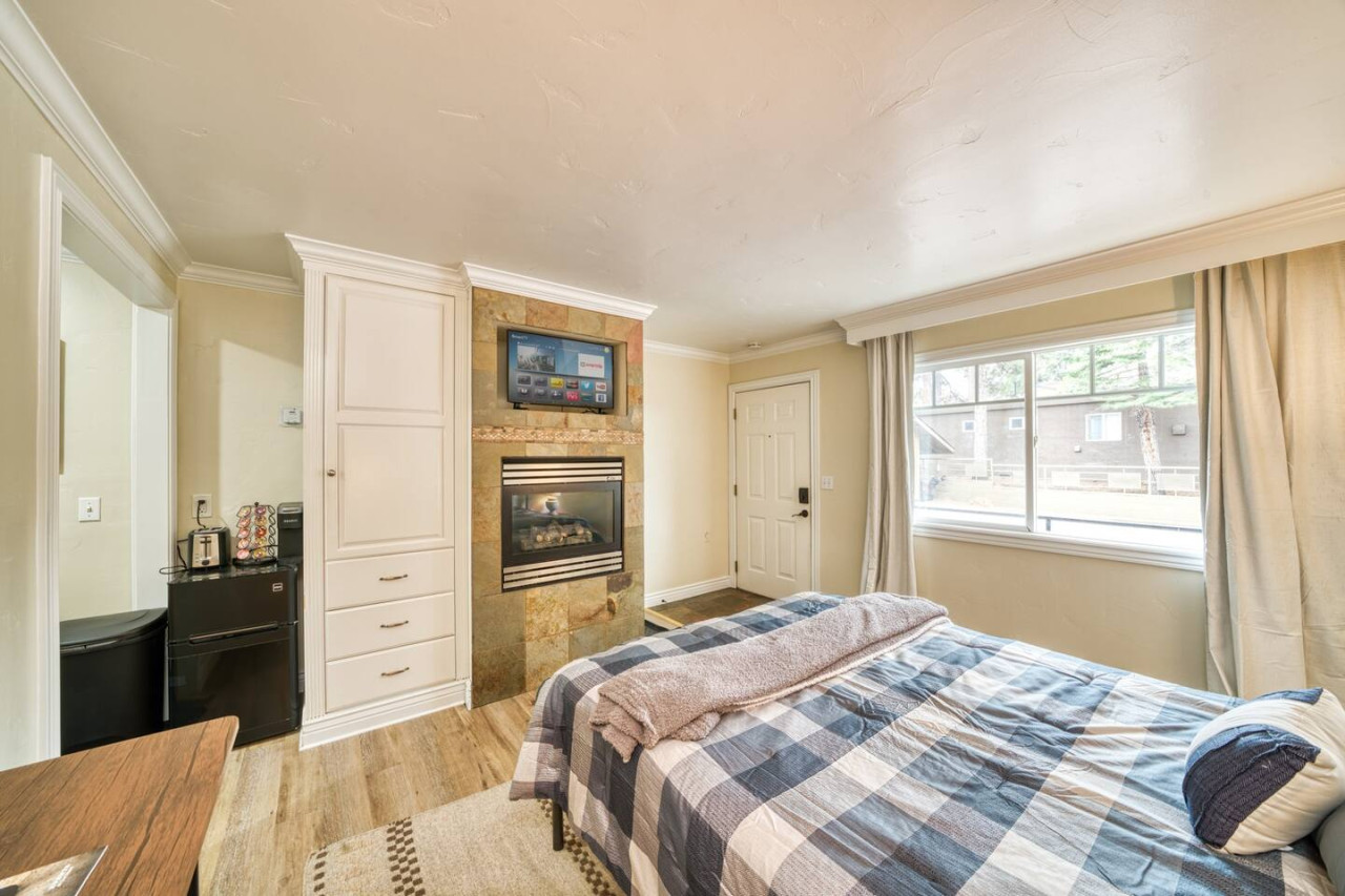 Bedroom with minimalist design