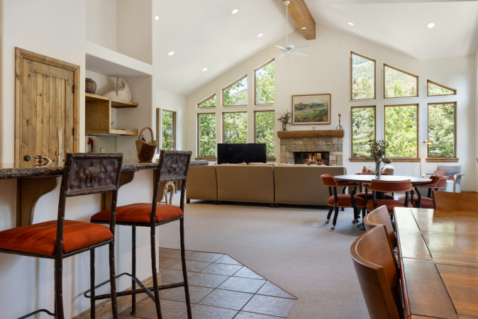 Beautiful Mountain Views - Spacious East Vail Home!