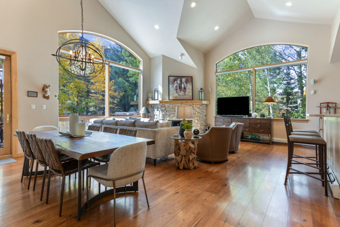 Spacious East Vail Home - Private Hot Tub!