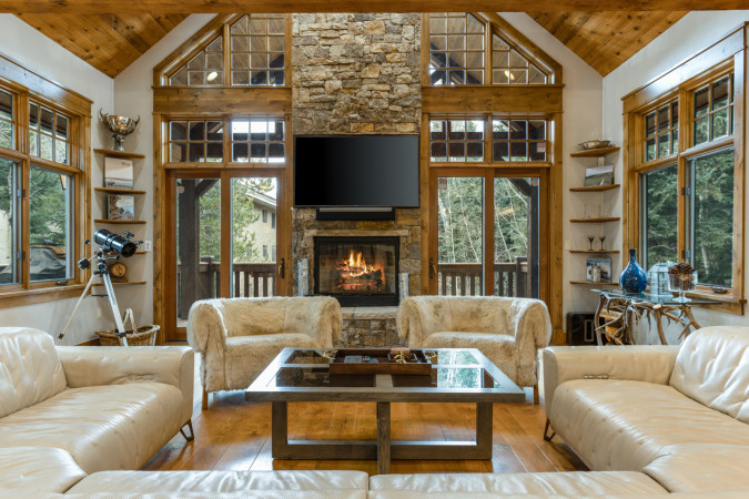 Grand and Refined  - East Vail Home Near Bus!