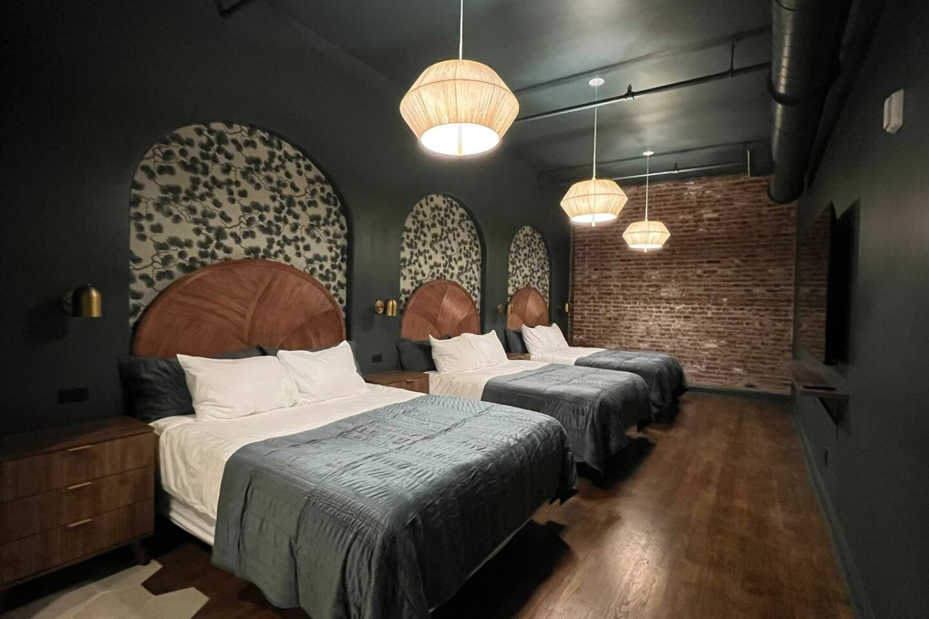 Hollyhock Suite 504: 1 bed/1 bath
