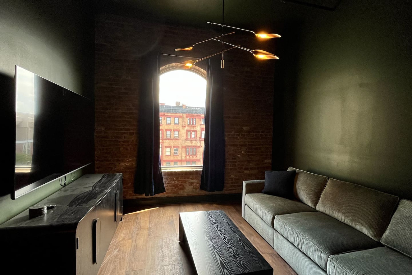 Hollyhock Suite 505: 2 beds/1 bath