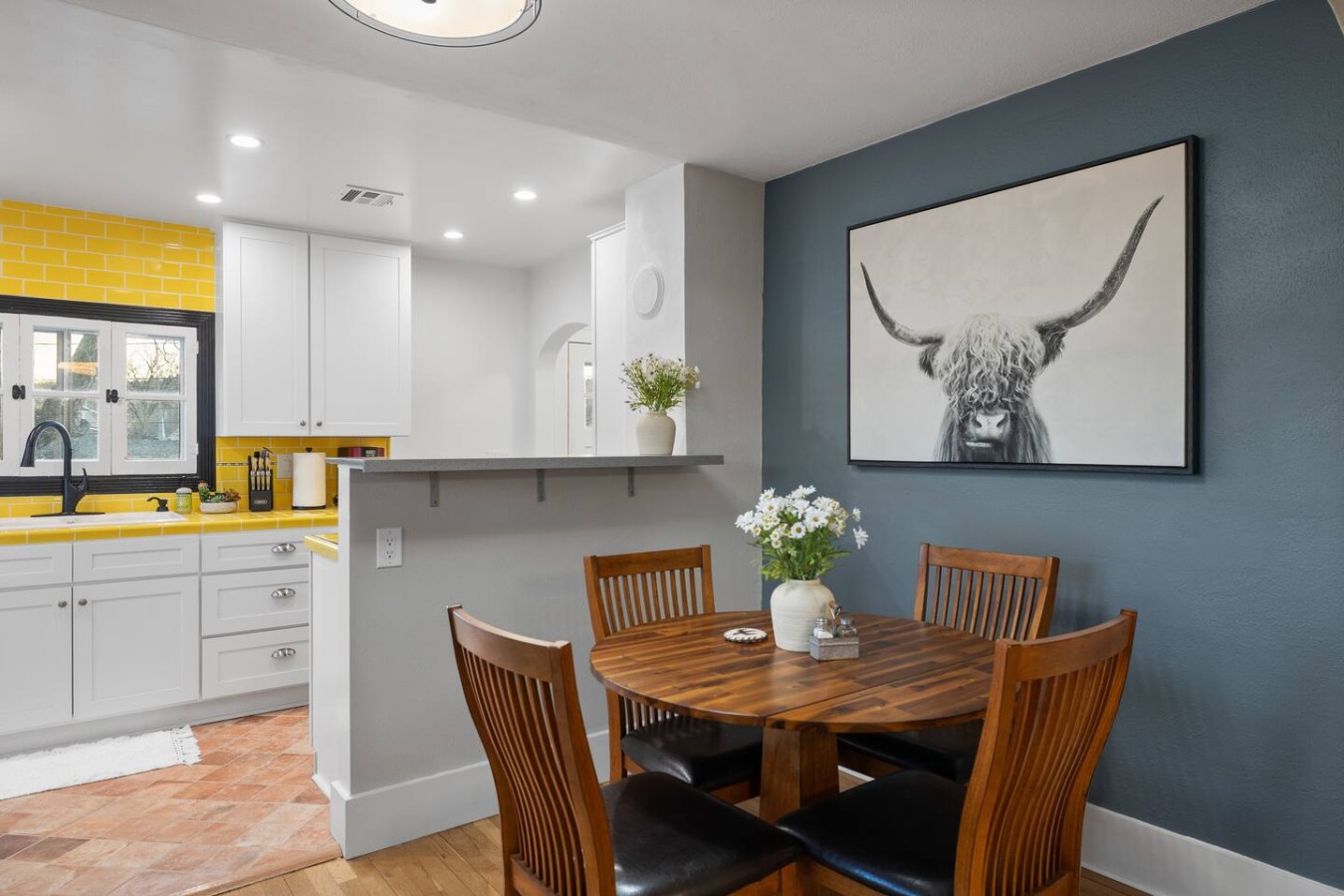 No airbnb fees! Cleaning fee only 2bedroomDowntown — photo 4