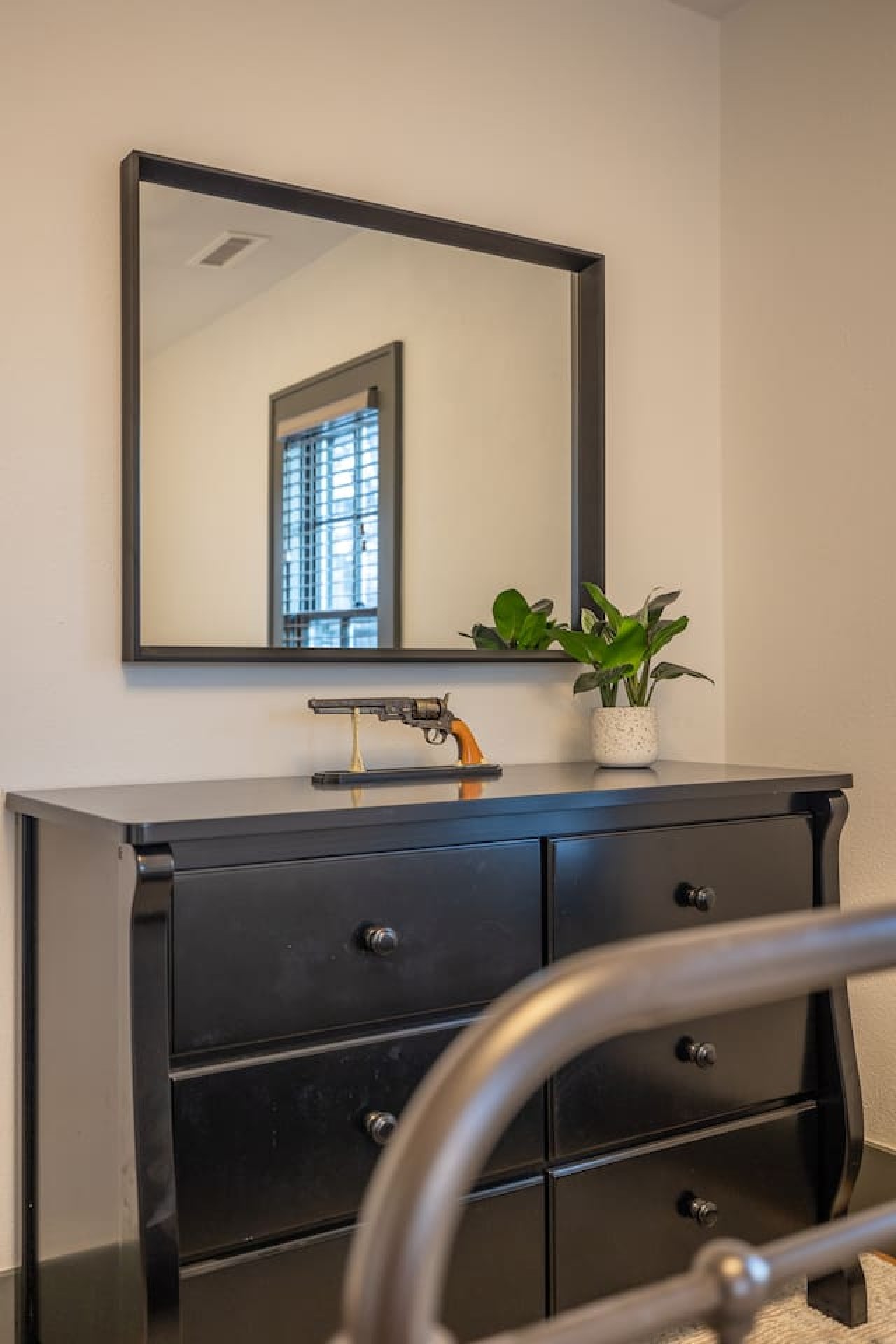 No airbnb fees! Cleaning fee only 2bedroomDowntown — photo 9
