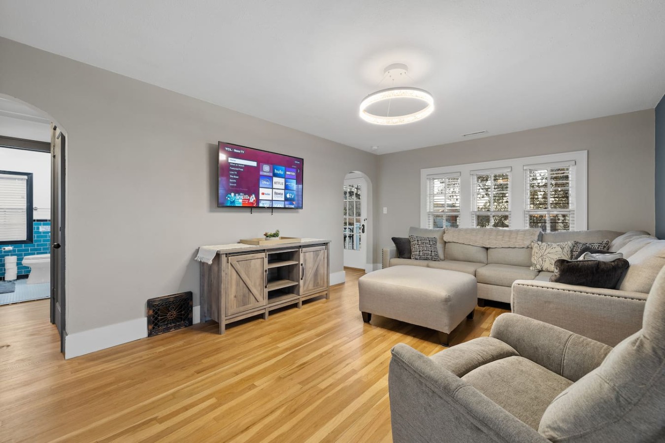 No airbnb fees! Cleaning fee only 2bedroomDowntown — photo 6