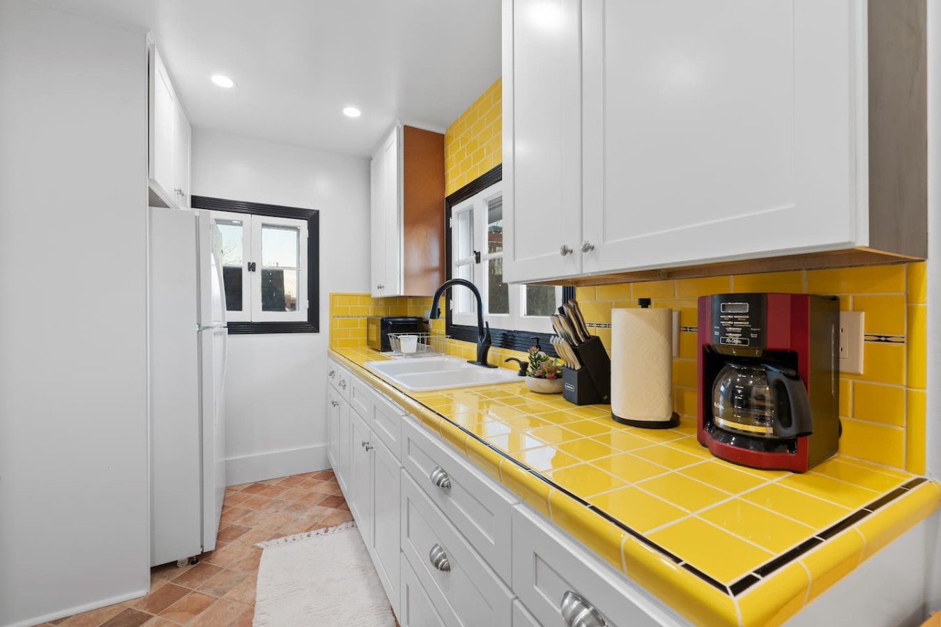 No airbnb fees! Cleaning fee only 2bedroomDowntown — photo 12