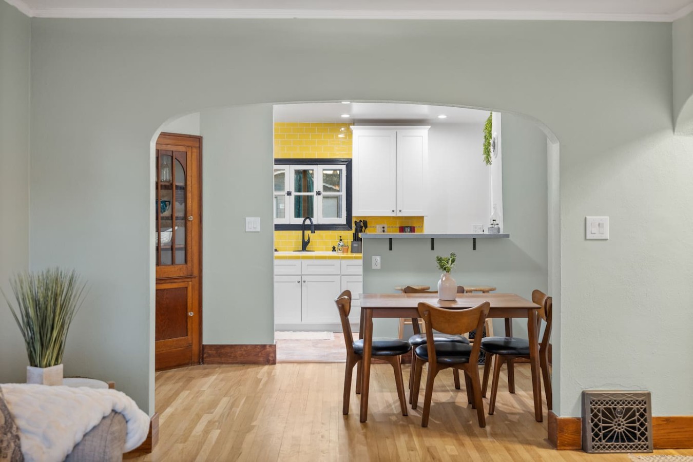 Downtown, 2bedroom, 2 bath, Beautiful Apartment! — photo 14