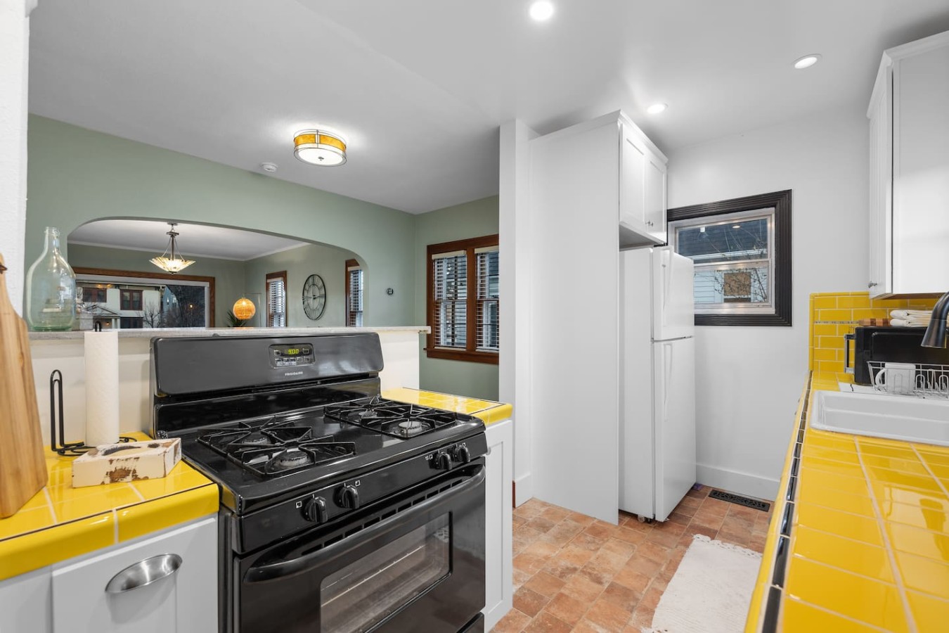 Downtown, 2bedroom, 2 bath, Beautiful Apartment! — photo 18