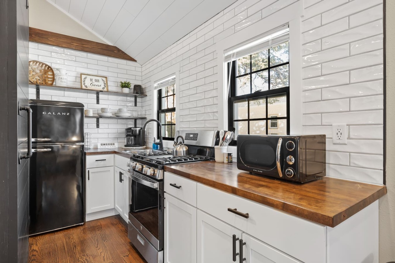 Cottage 10-Modern Farmhouse — photo 2