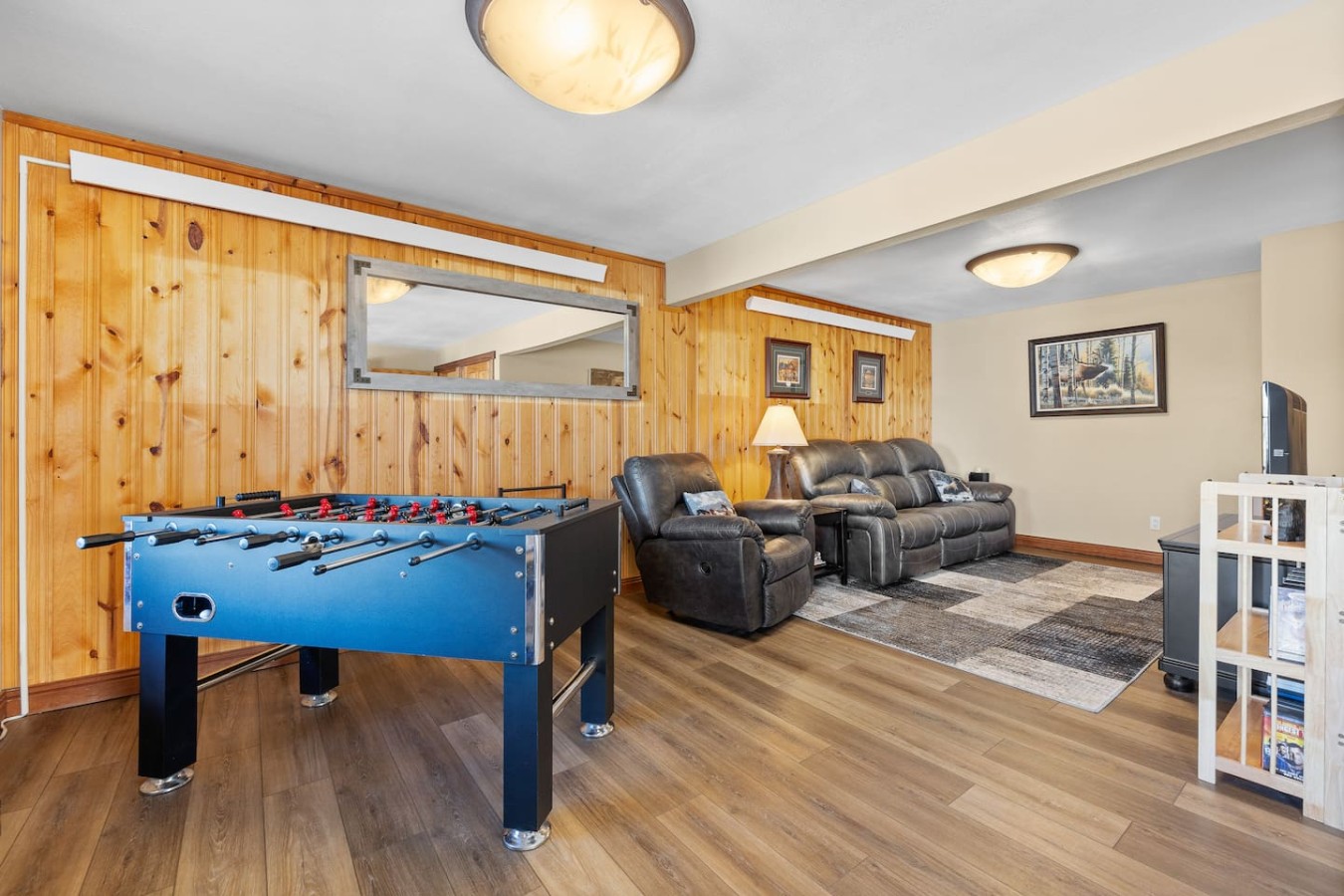 The Lincoln Lodge Cabin — photo 2