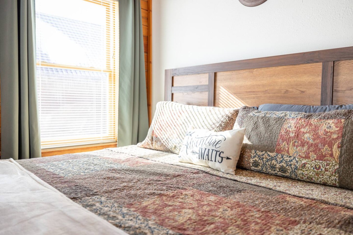 The Lincoln Lodge Cabin — photo 17