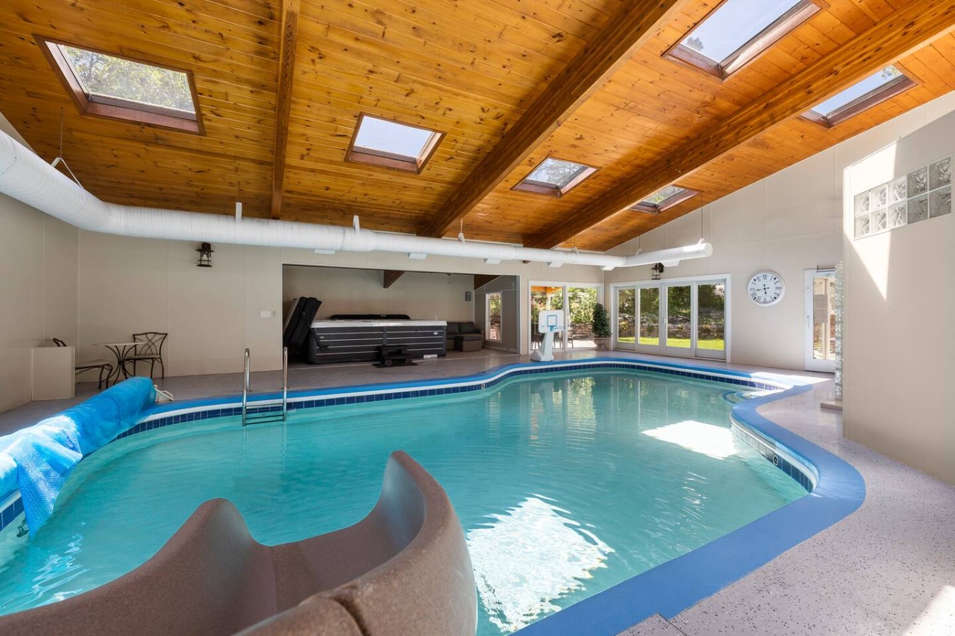 lNDOOR POOL! The FUN house — photo 37