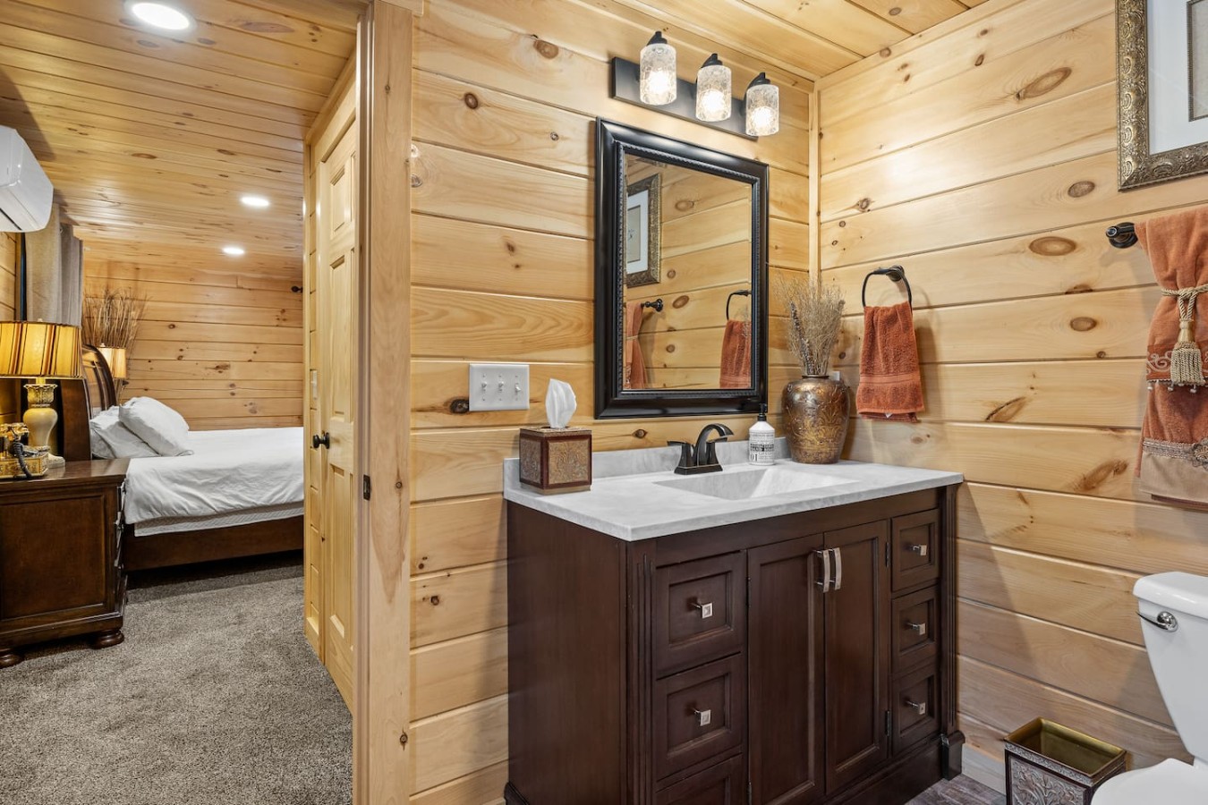 East Pines :Modern Cabin in nature — photo 18