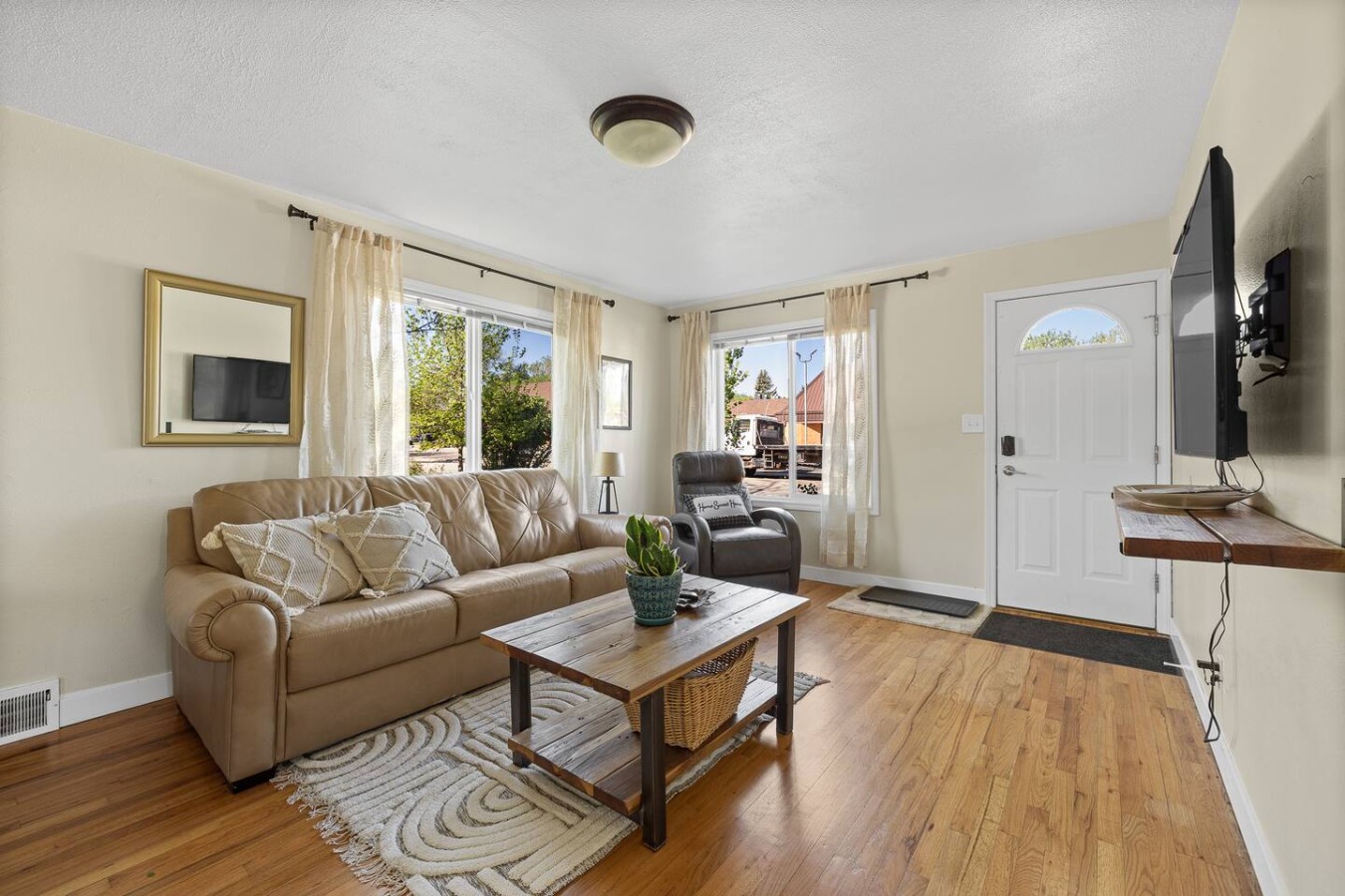 Hot tub, Privacy Fence, Pet Friendly, Great area — photo 7