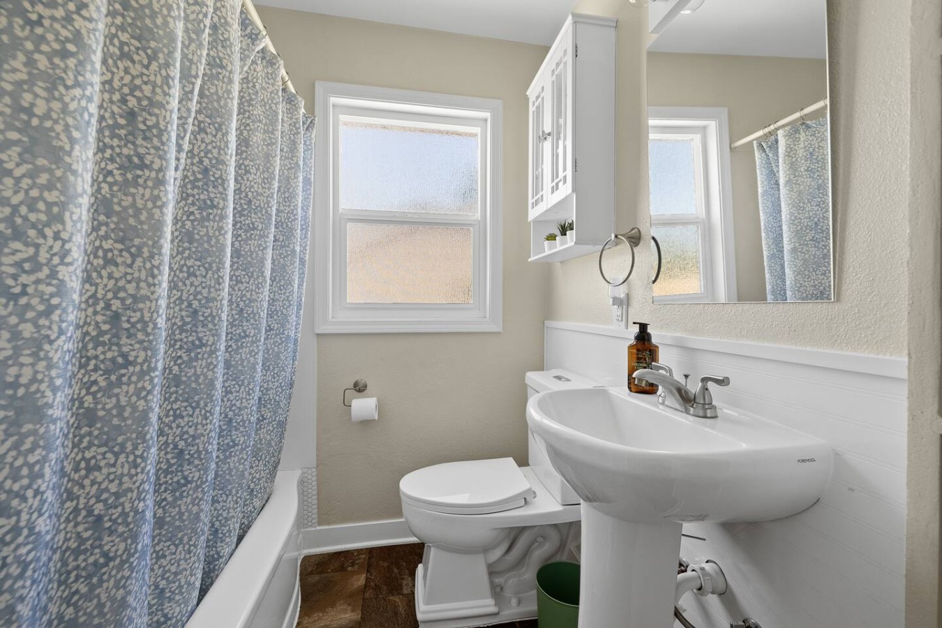 Hot tub, Privacy Fence, Pet Friendly, Great area — photo 6