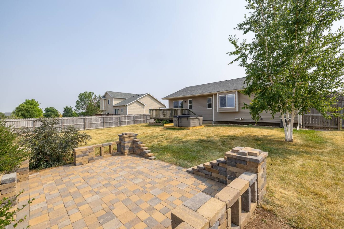 5 Beds, Hot Tub, Fenced Backyard — photo 29
