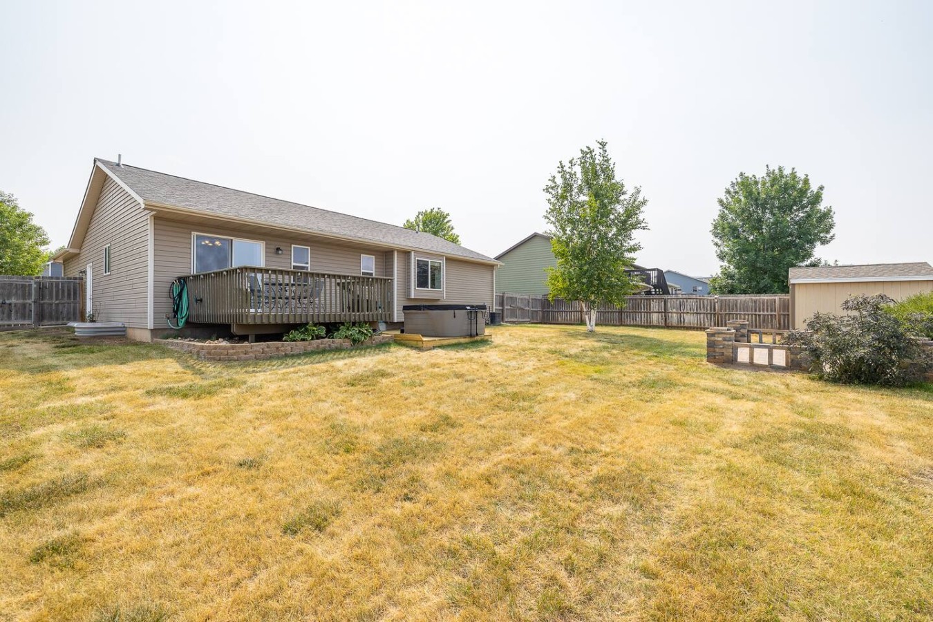 5 Beds, Hot Tub, Fenced Backyard — photo 32