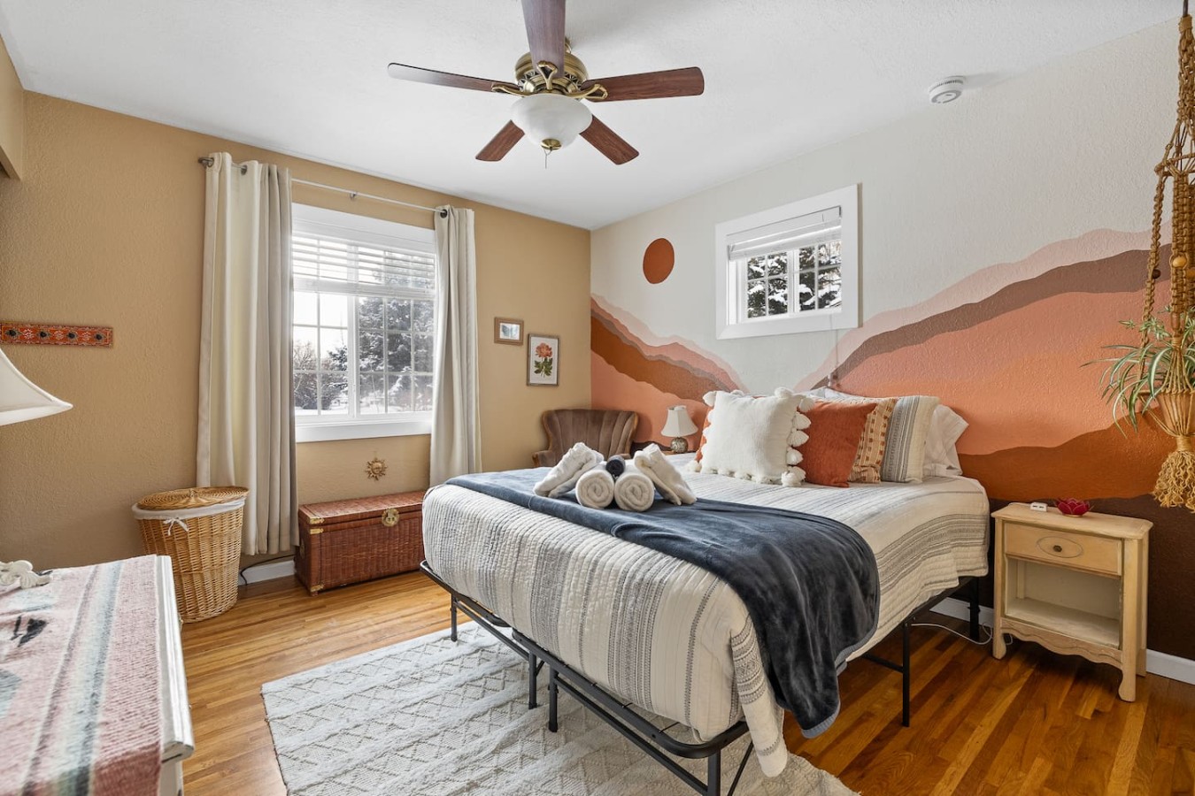Boho Bliss: 3 Bedroom, Fenced Yard — photo 10