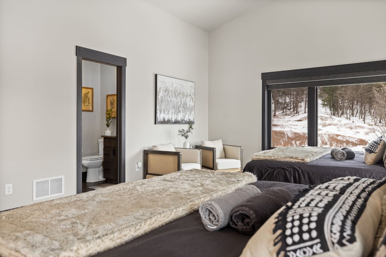 Modern Mountain Retreat — photo 21