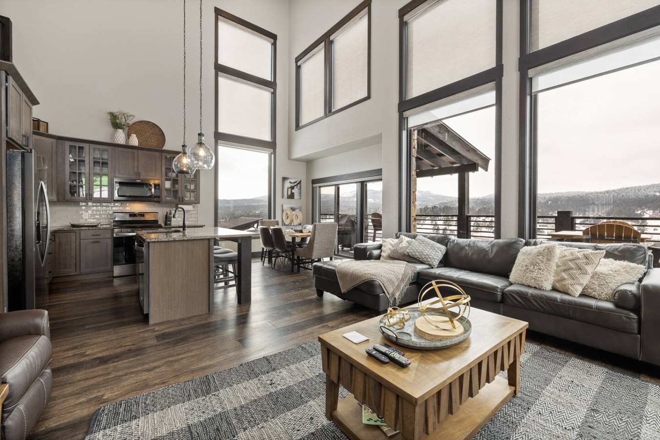 Modern Mountain Retreat — photo 9