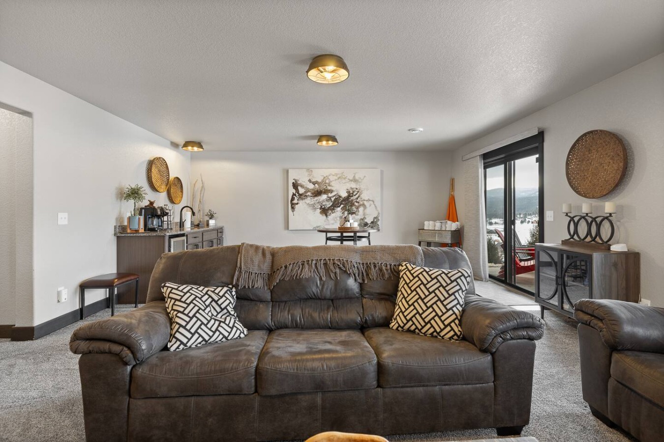 Modern Mountain Retreat — photo 29
