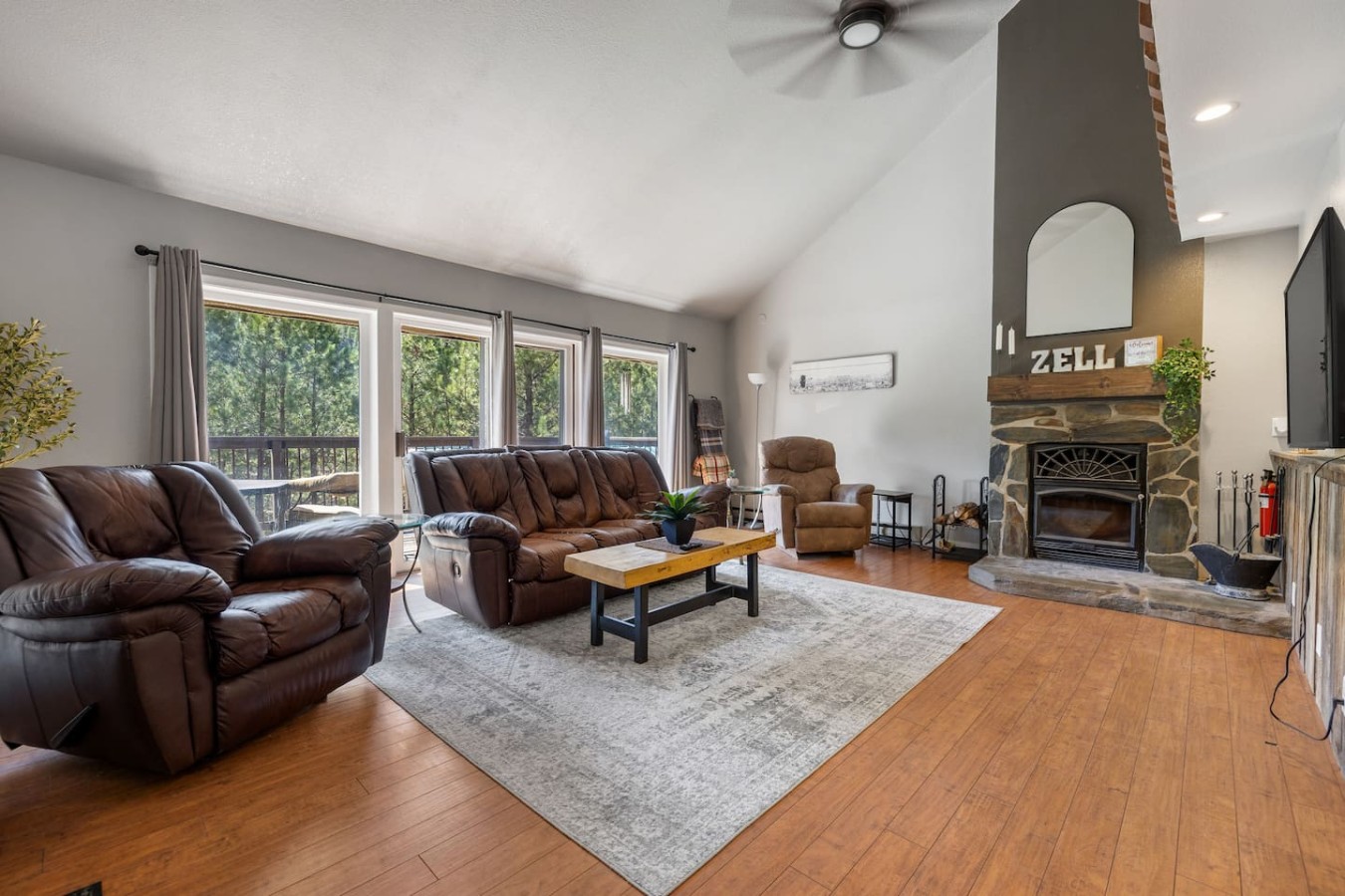 Forest Cabin, Hottub, 5 beds,