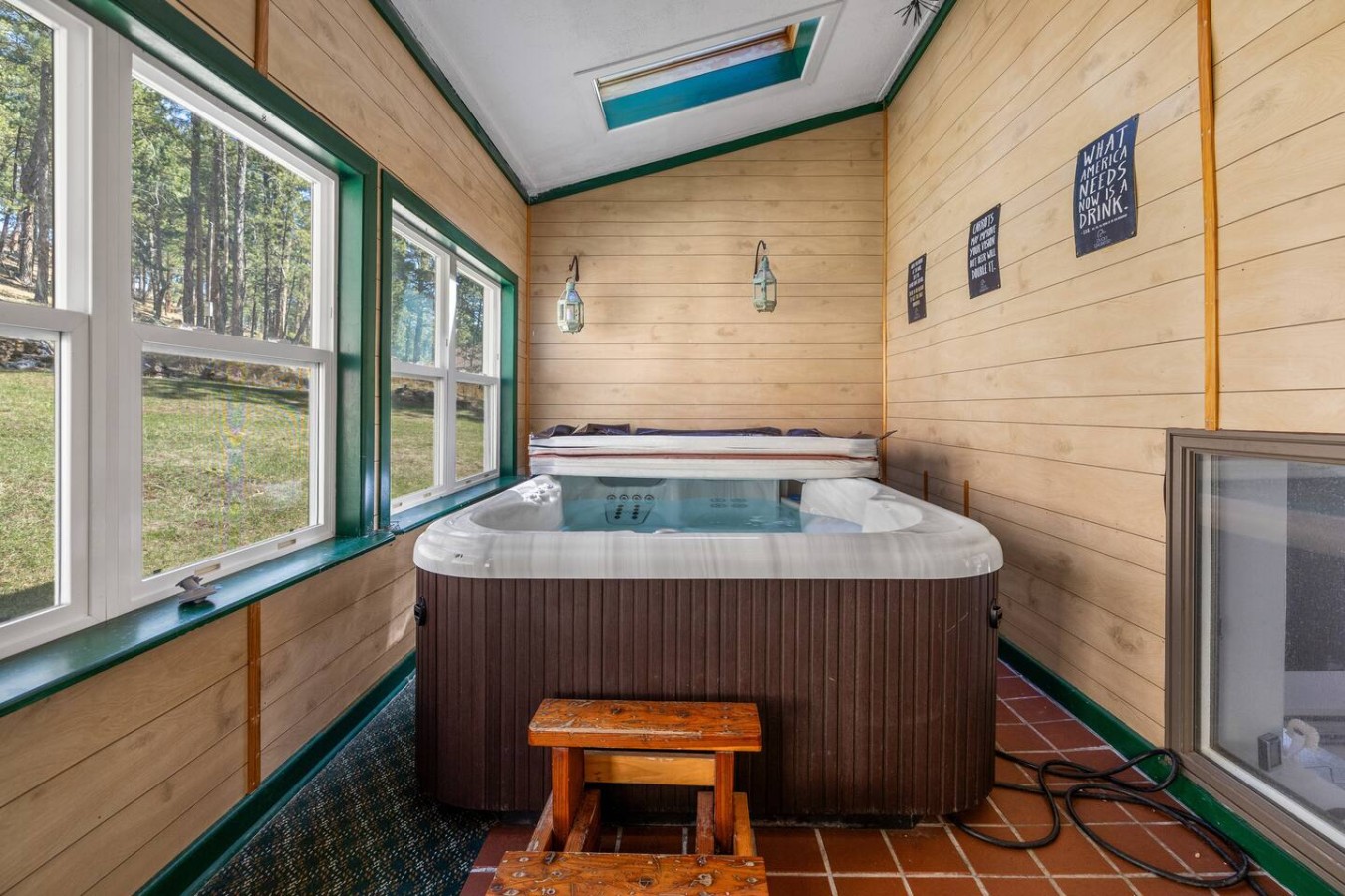 Forest Cabin, Hottub, 5 beds, — photo 5