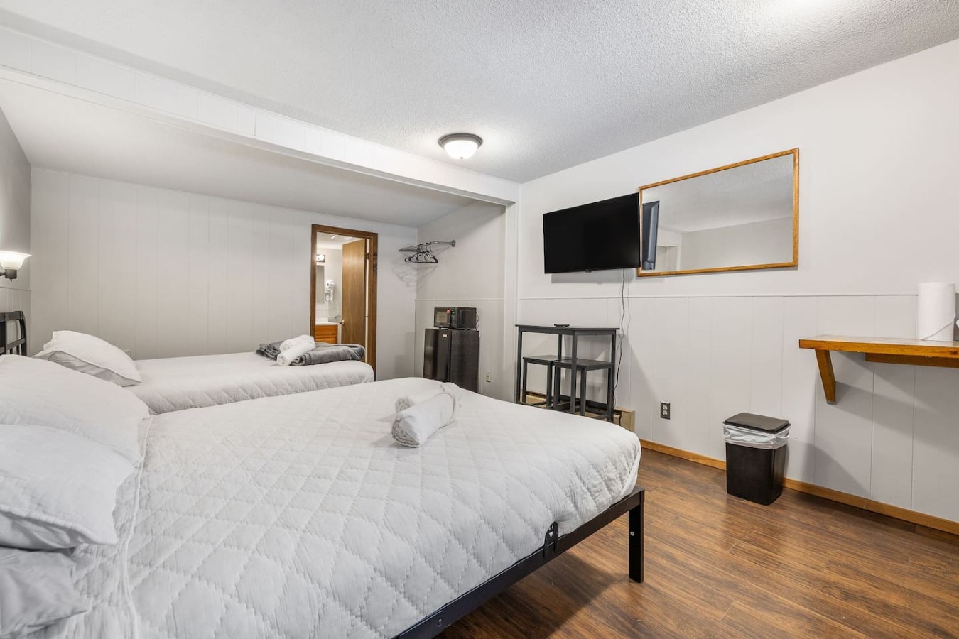 Room 16 – Classic Comfort - Lead, SD