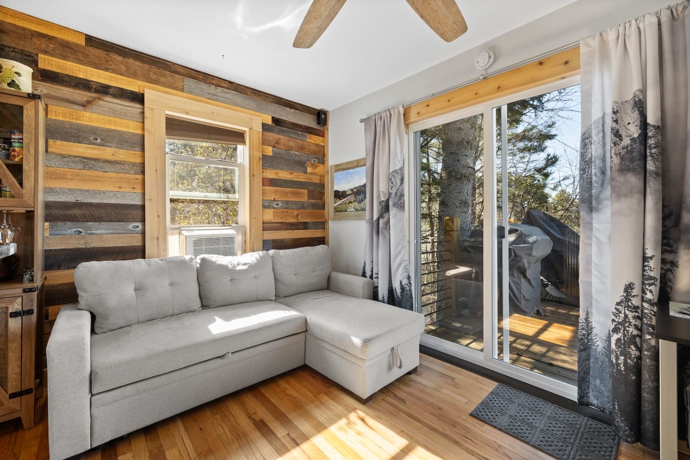 Walsh's Studio Cabin — photo 6