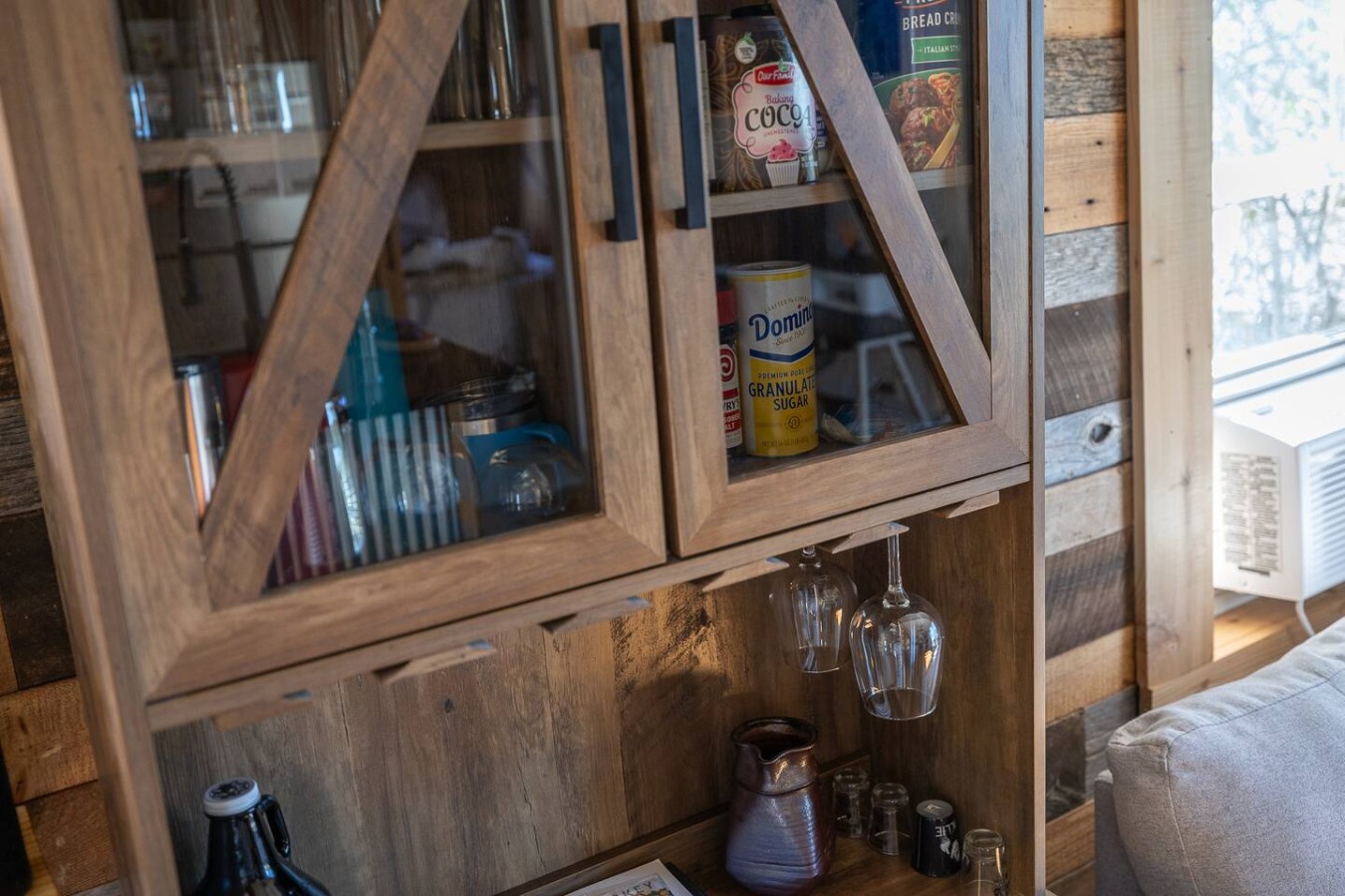 Walsh's Studio Cabin — photo 15