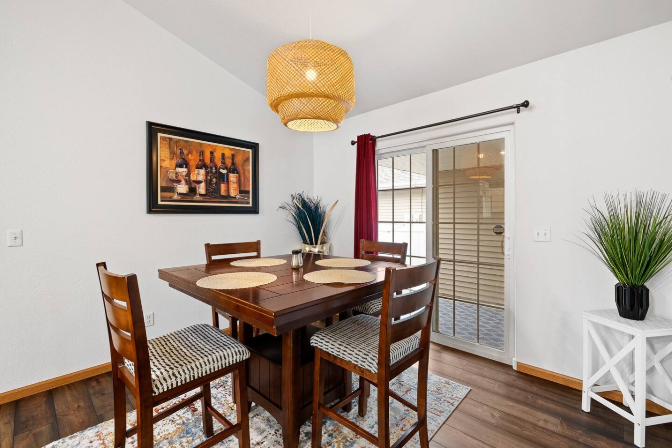Townhouse, Fenced Yard 2bd 2Bath — photo 3