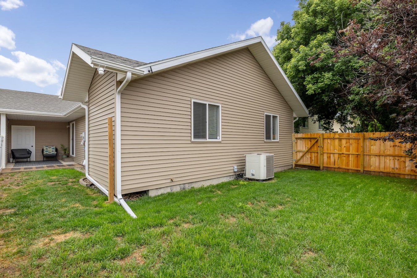 Townhouse, Fenced Yard 2bd 2Bath — photo 25