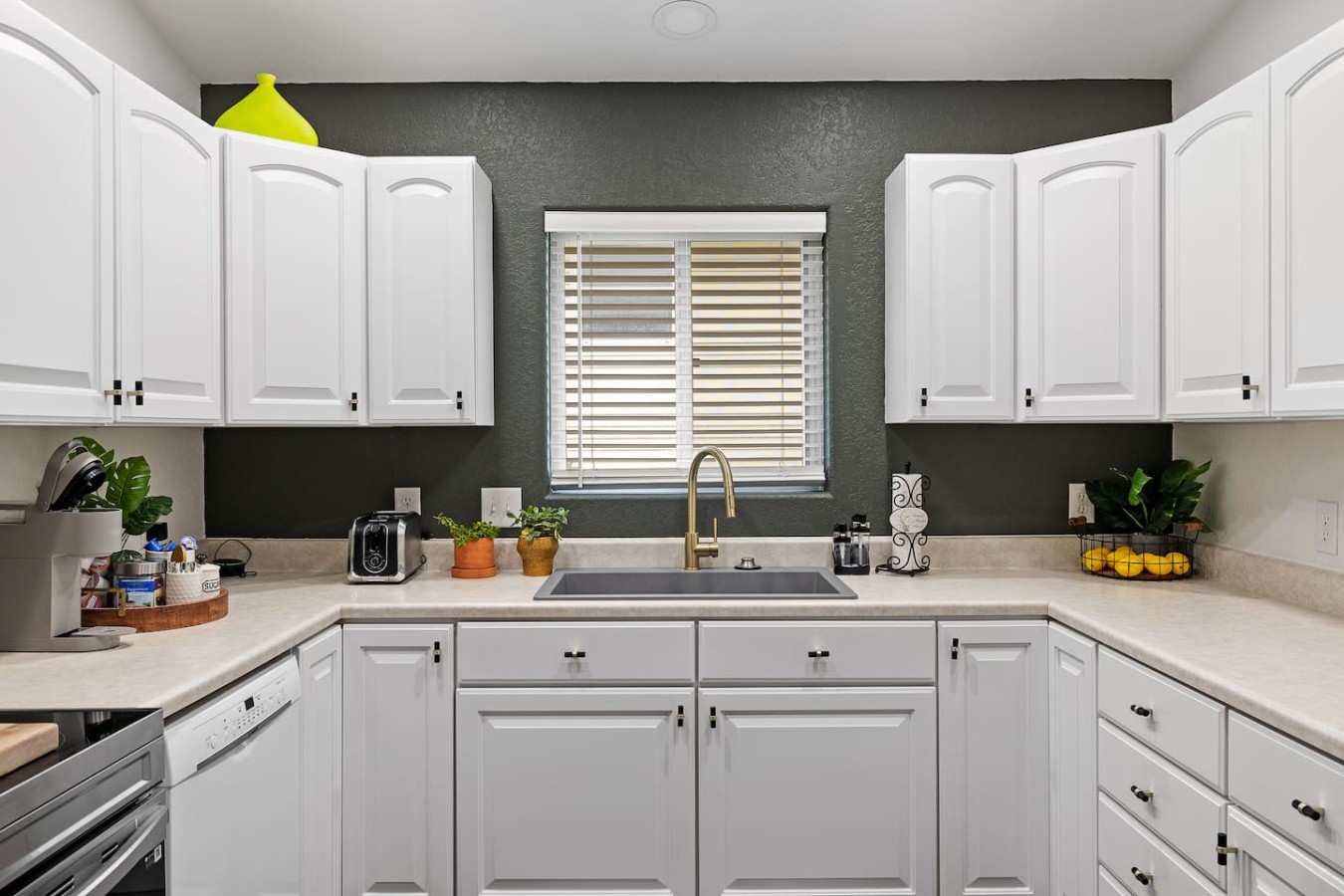 Townhouse, Fenced Yard 2bd 2Bath — photo 4