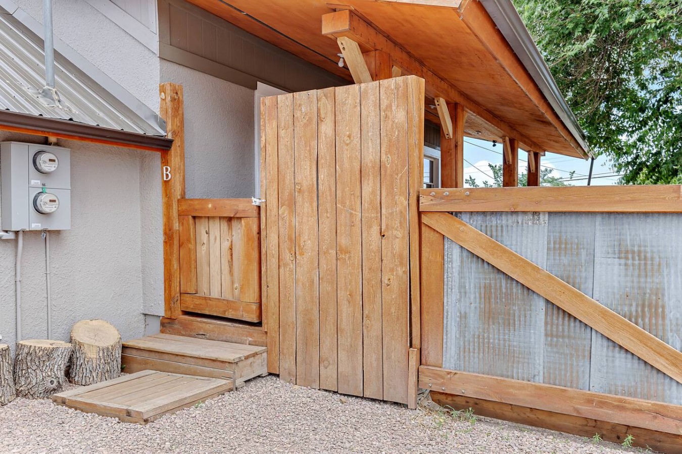 2bedroom 1 bath Fenced Yard — photo 19