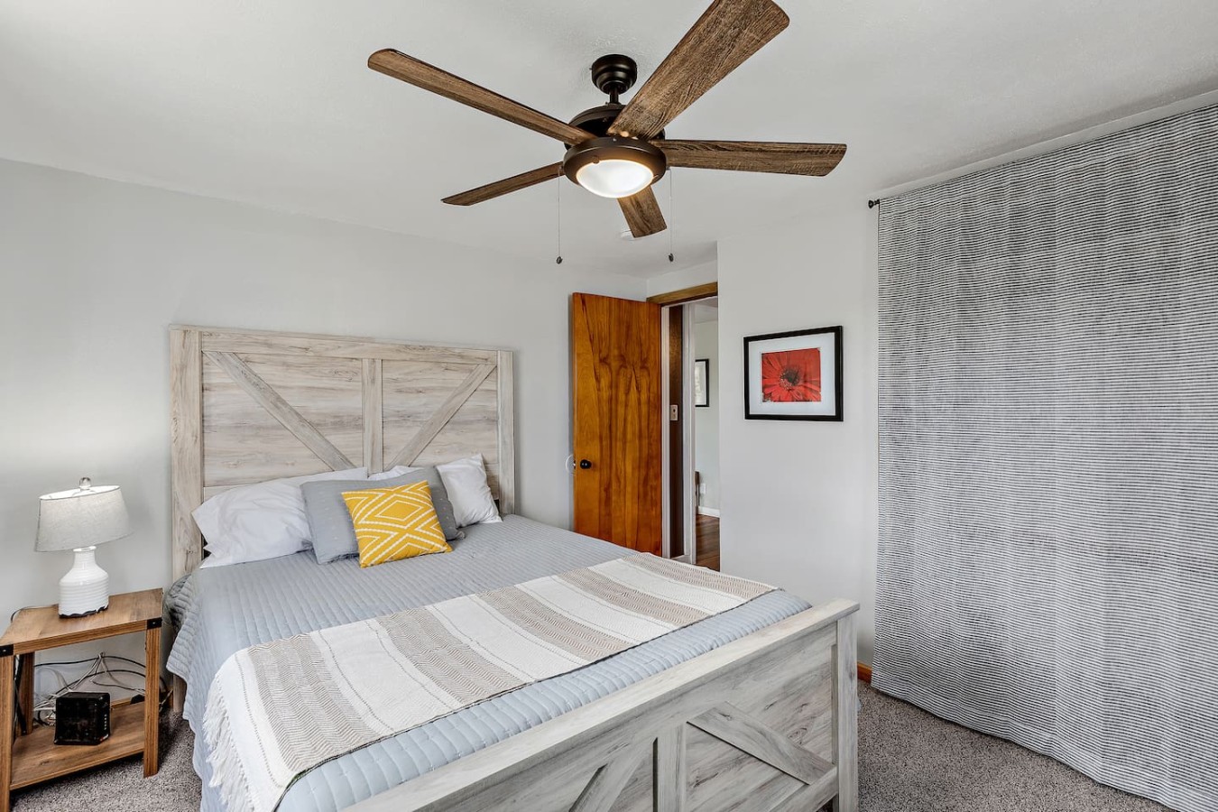 2bedroom 1 bath Fenced Yard — photo 6
