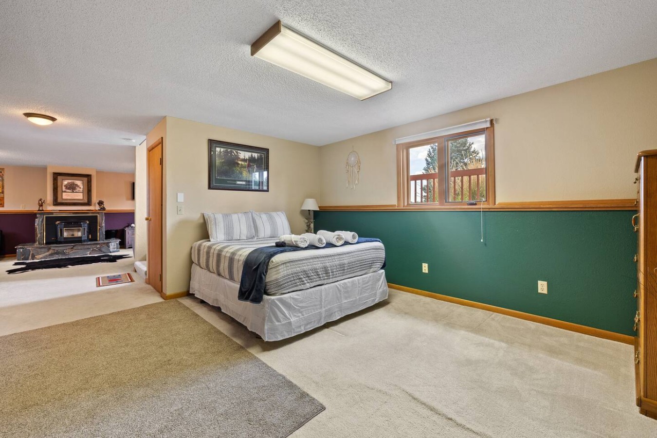 Cozy Nemo Road Retreat 3 bed fenced yard — photo 13