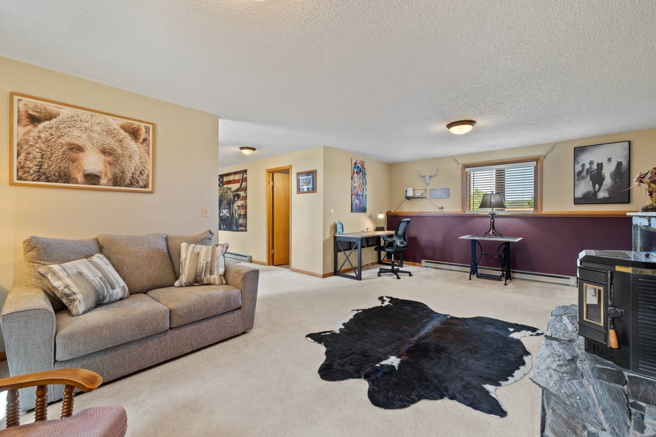 Cozy Nemo Road Retreat 3 bed fenced yard — photo 7