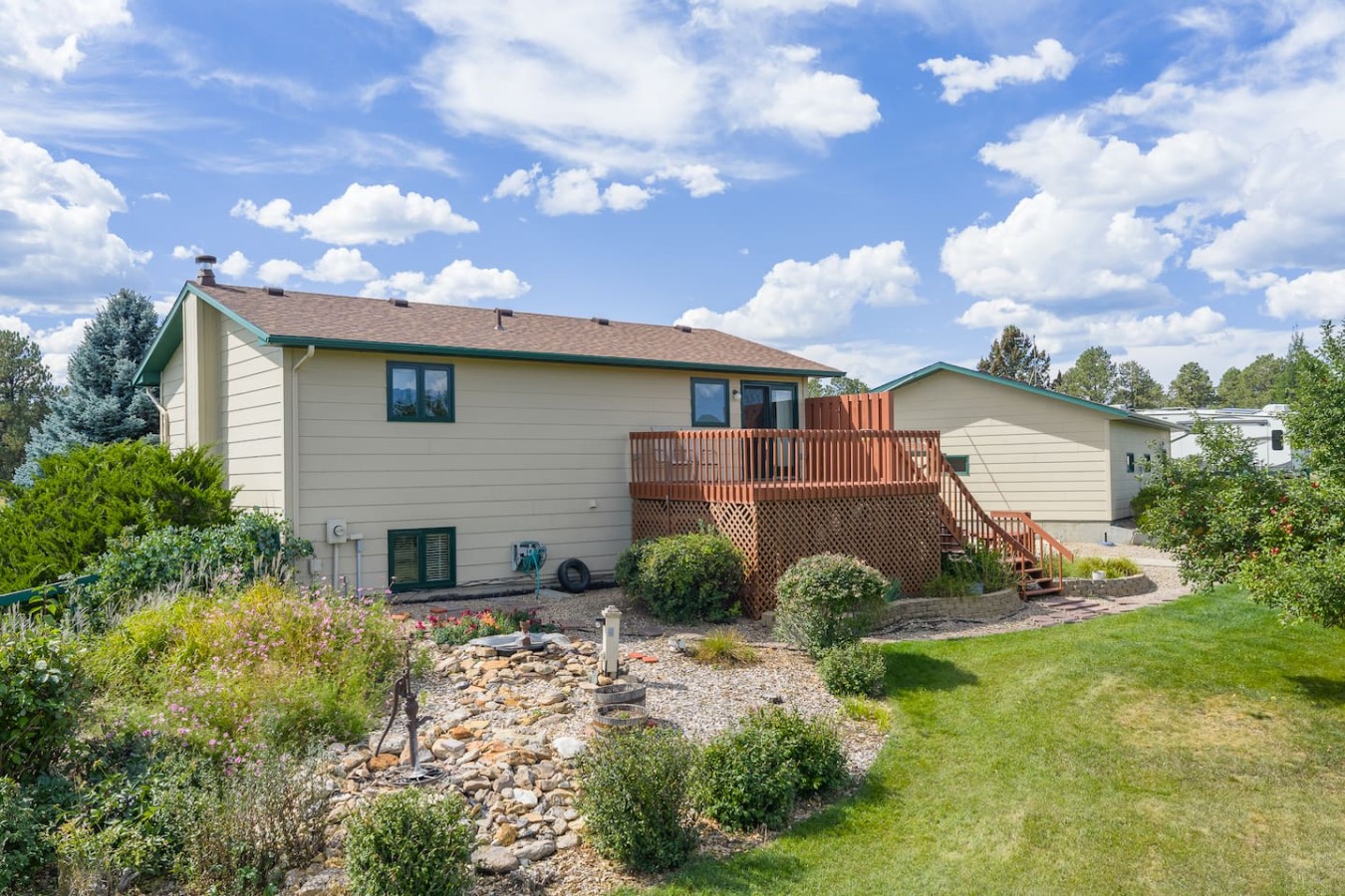 Cozy Nemo Road Retreat 3 bed fenced yard — photo 28