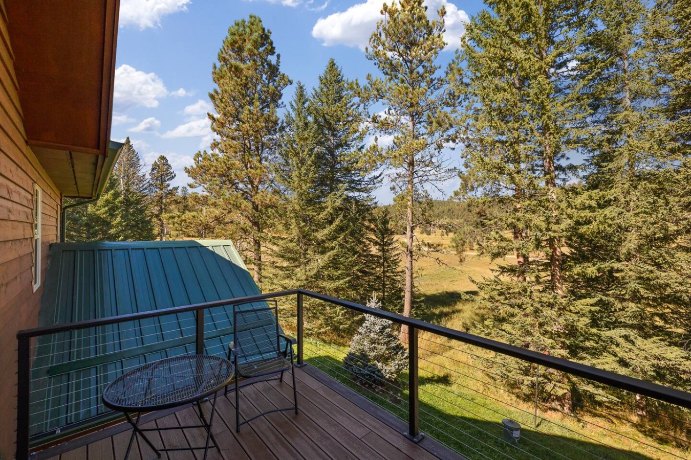 2 bedroom, 2 bathroom, 4 bed, Starlink, Hottub — photo 12