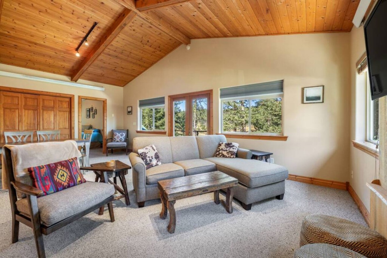 2 bedroom, 2 bathroom, 4 bed, Starlink, Hottub — photo 21