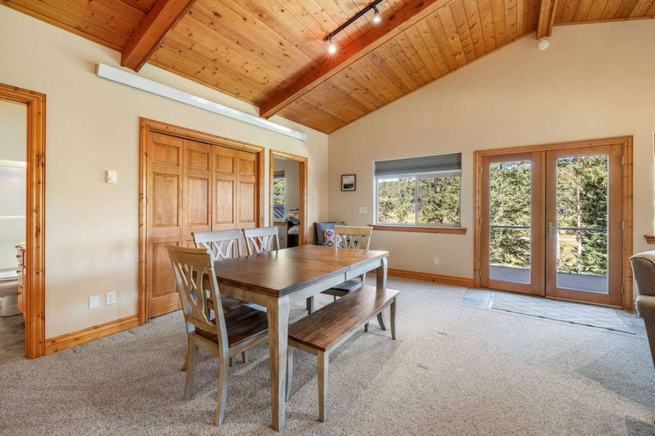 2 bedroom, 2 bathroom, 4 bed, Starlink, Hottub — photo 18