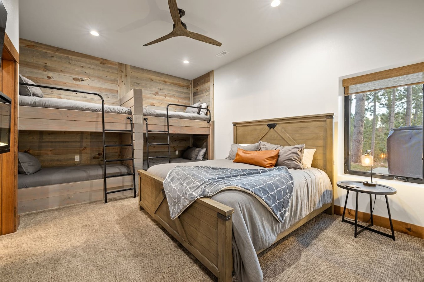 Sleeps 14, Hot tub, OutdoorFireTable, HeatedGarage — photo 54