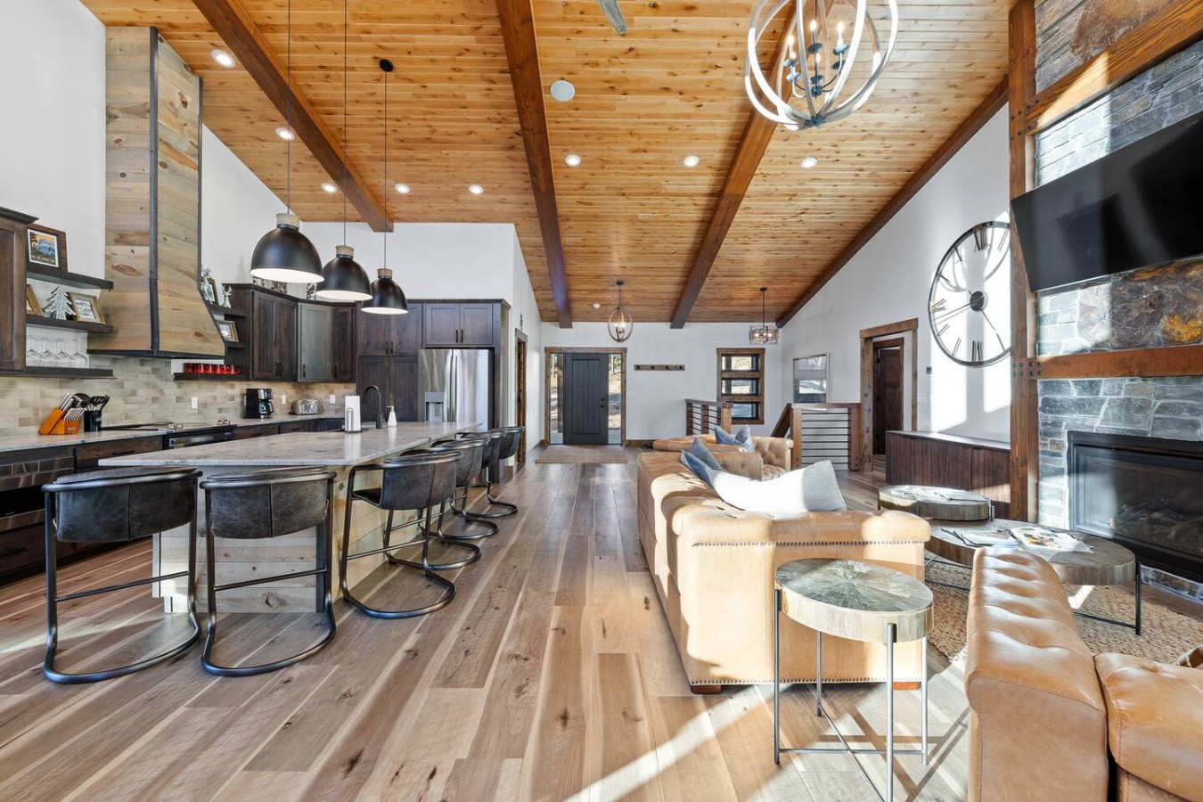Sleeps 14, Hot tub, OutdoorFireTable, HeatedGarage — photo 28