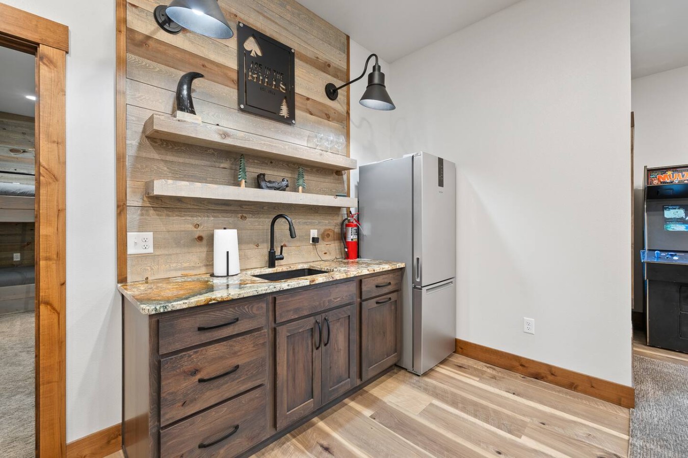 Sleeps 14, Hot tub, OutdoorFireTable, HeatedGarage — photo 52